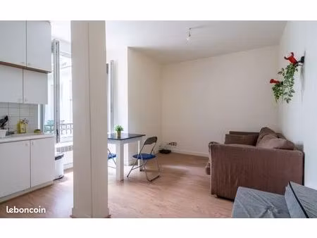 studio 1 pièce 28 m²