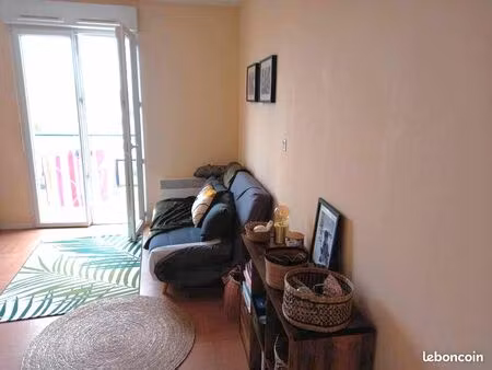 a louer à partir du 1er février studio meublé angers