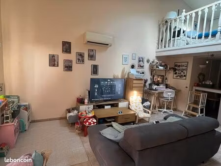 t2/3 en campagne aixoise avec terrasse