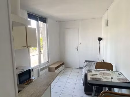 studio meublé avec chambre séparée