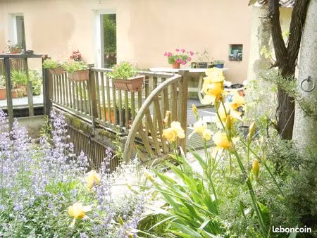 joli gîte dans un écrin de verdure