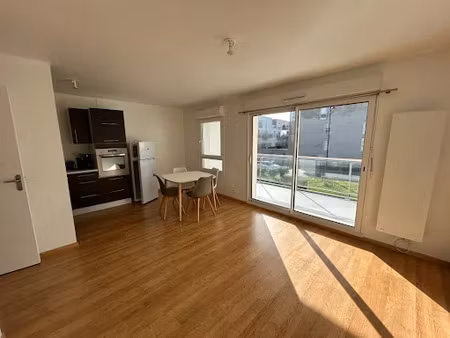 location meublée appartement 3 pièces 58.07 m² à séné (56860)  870 €