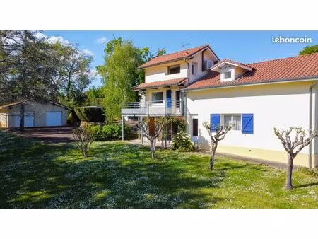 maison avec airial geaune