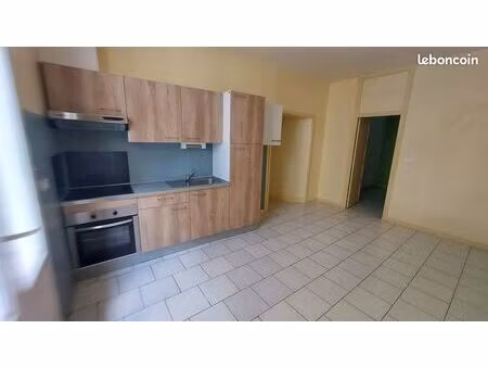 t2 restauré avec cours extérieure