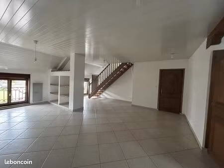 appartement 2 pièces 81 m²