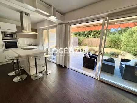 location meublée appartement 2 pièces 37.63 m² à antibes (06600)  1 000 €