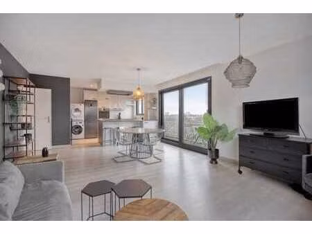 appartement 3 chambres rénové et prêt à emménager