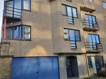 studio lumineux récemment rénové près de louvain