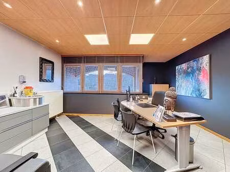 superbe espace polyvalent en plein centre de bastogne !