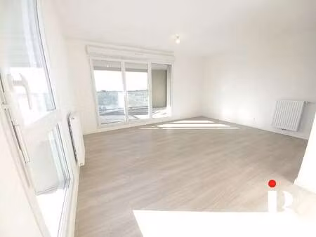 location appartement 3 pièces à couëron (44220) : à louer 3 pièces / 58m² couëron