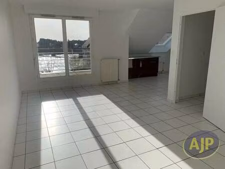 location appartement 4 pièces à nantes île de nantes (44000) : à louer 4 pièces / 79m² nan