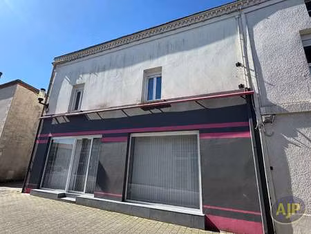 location bureaux et commerces à vieillevigne (44116) : à louer / 40m² vieillevigne