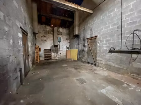 location parking 40 m² à montbrison (42600)  165 €