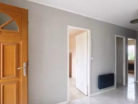 location maison 3 pièces à lesparre-médoc (33340)  775 €