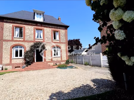 location maison 6 pièces 166 m² à yerville (76760)  920 €