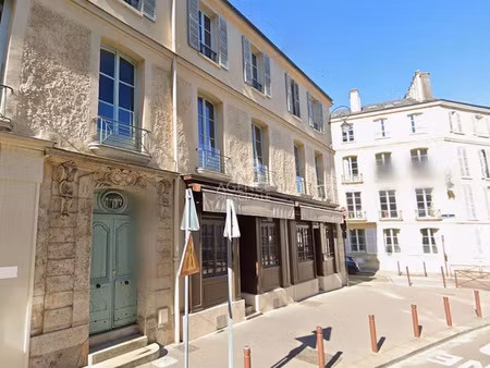location locaux professionnels 1 pièce 32.59 m² à versailles (78000)  1 600 €