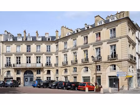 location locaux professionnels 3 pièces 79.47 m² à versailles (78000)  1 990 €