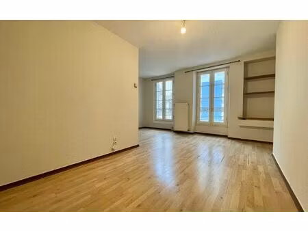 location appartement  m² t-3 à périgueux  452 €