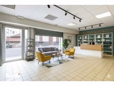 local commercial rendement + de 10%