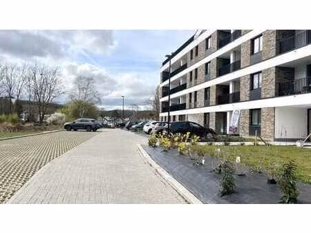 a124 : lumineux appart. 2 ch. + terrasse s-o au 2ème étage