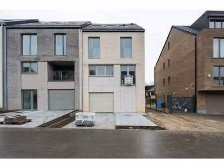 maison neuve - peb a - proche de la future école européenne