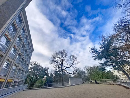 avenue camus - résidence seniors : t2 de 41 m² avec cave