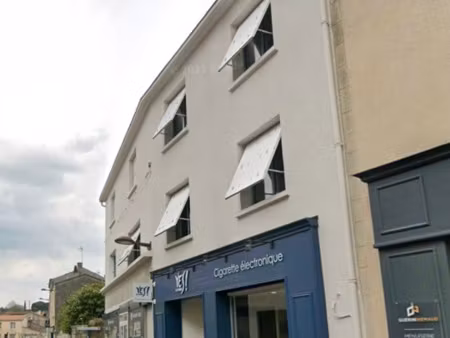 immeuble centre ville des herbiers 85500.