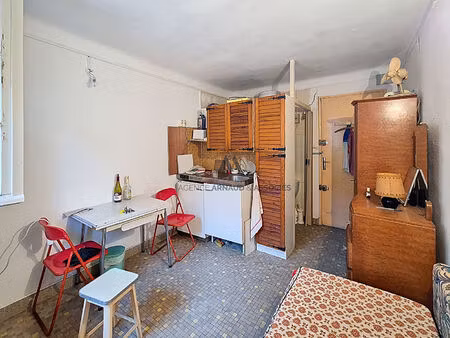 petit studio à bandol  à 100m de la plage  avec stationnement