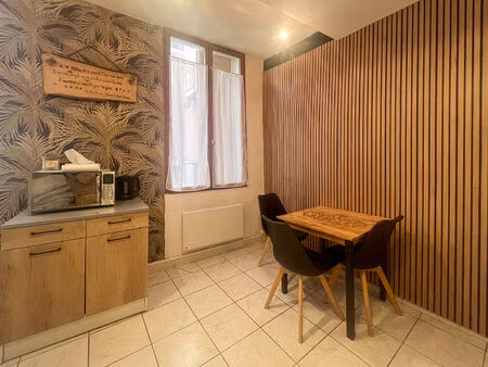 studio rénové 2025 - centre historique de digne vendu meublé avec cave