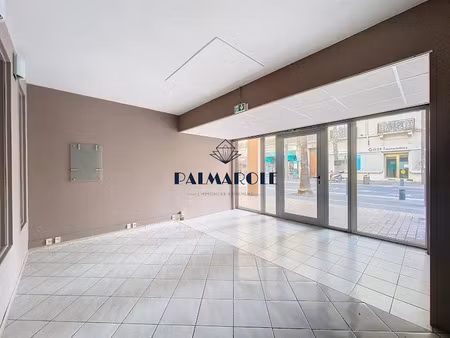 location locaux professionnels 3 pièces 72.84 m² à perpignan (66000)  740 €