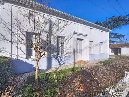 maison familiale avec dépendances sur bégadan !