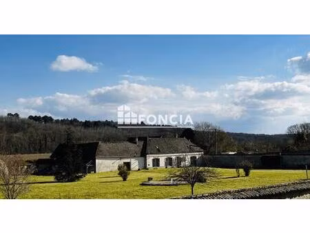 exclusivité ! rare corps de ferme sur 7000m² de terrain. 10km dreux. axe dreux / chateaune