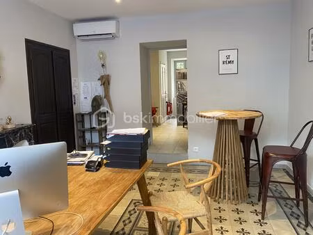local commercial de 34 70 m² à saint-remy-de-provence
