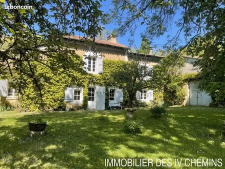 maison 6 pièces 180 m²