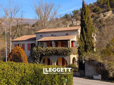 maison 9 pièce(s)  saint-ferréol-trente-pas