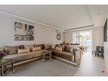 vaulx-en-velin limite villeurbanne maison rénovée avec piscine