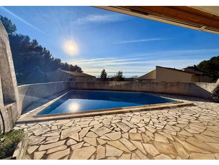 belle villa d'architecte avec piscine proche commodités