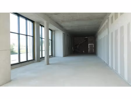 locaux mixtes de 286m²