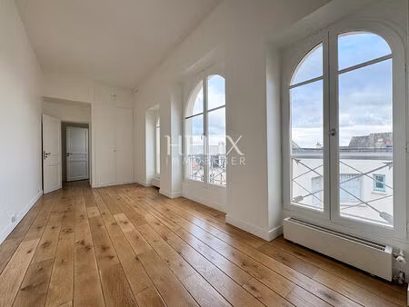appartement 128 m2 terrasses  proche place royale saint-germain-en-laye  rer a 10'