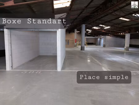 places de parkings / box