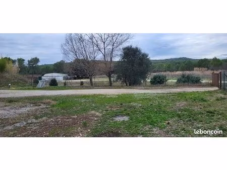 a louer emplacement pour camion aménagé ou camping car