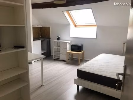 studio meublé bouloie face iut