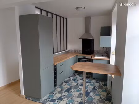 loue 2 pieces équipé et entierement renové avec jardin