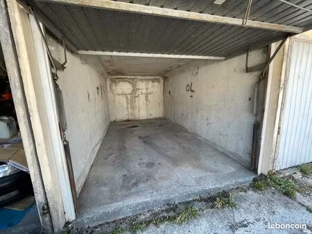 garage / box / garde meubles