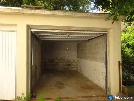 parking/box 13 m² toulon