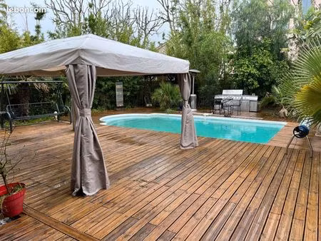 la valette les craus bas de villa piscine