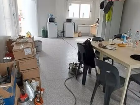 local professionnel 60 m2 - zi montmirail