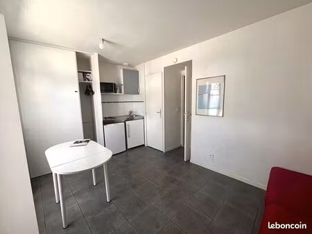 studio 1 pièce 16 m²