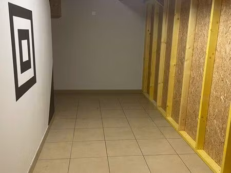 box à louer la roche sur yon - 7m2 - stockage - garde meubles - proche flâneries