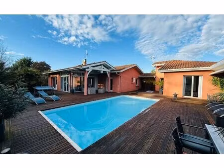 maison saint-vincent-de-tyrosse 222.07 m² t-7 à vendre  649 000 €